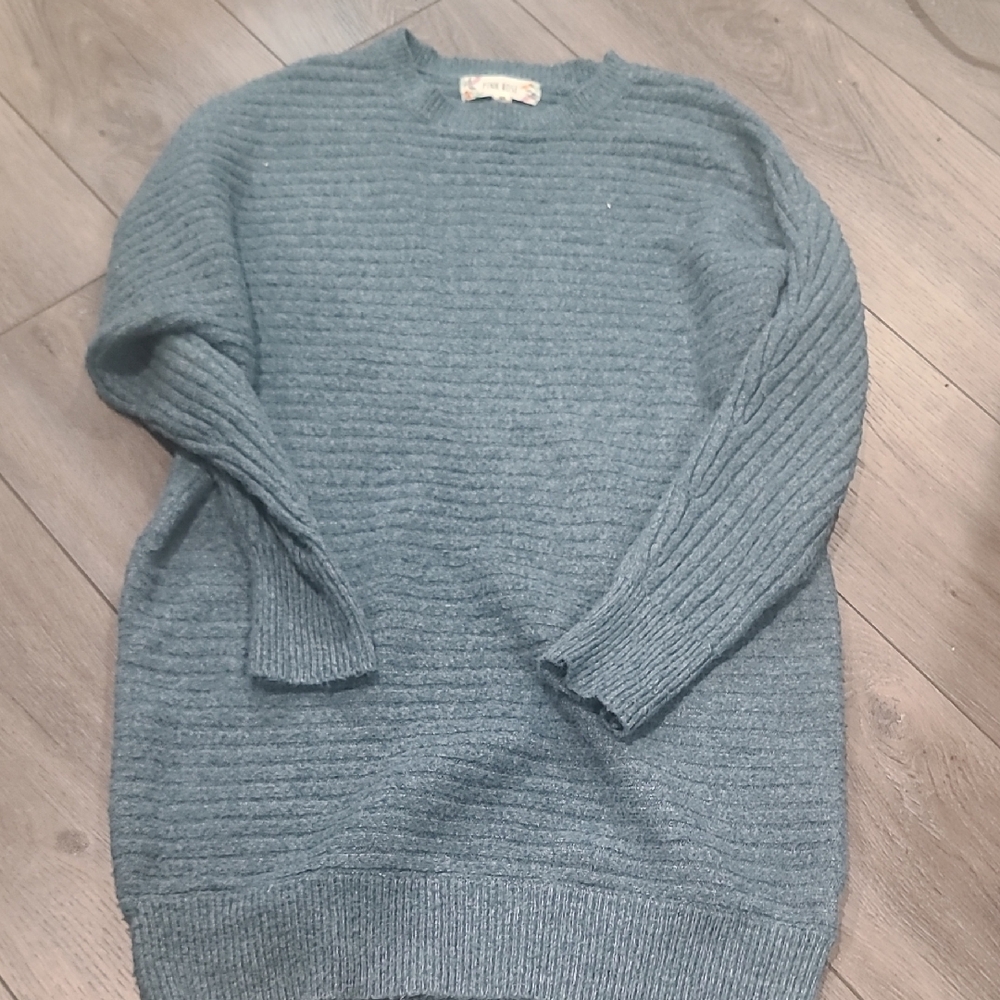 Pink Rose Ribbed Crewneck Sweater in Muted Teal